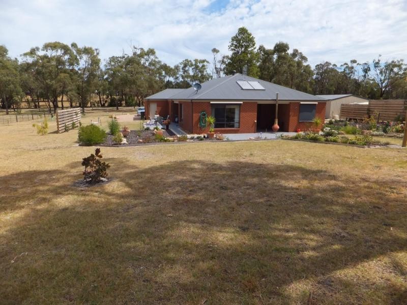 25 Ives Road, Lindenow South VIC 3875