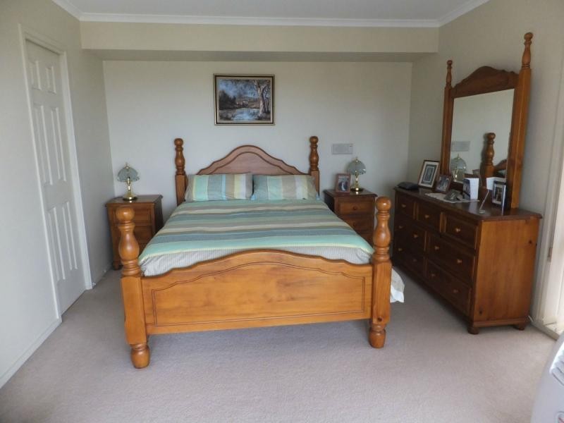 50 Nautilus Way, Lakes Entrance VIC 3909