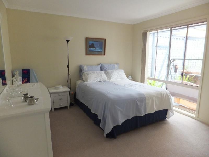 50 Nautilus Way, Lakes Entrance VIC 3909