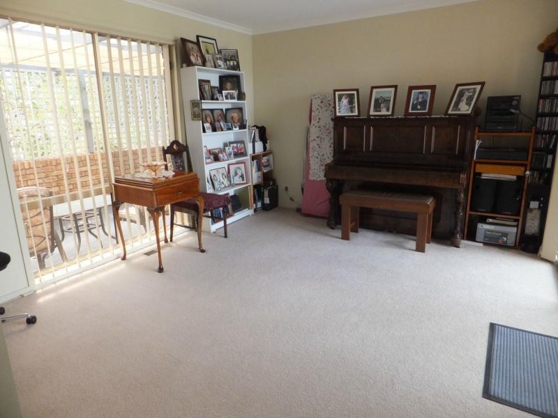 50 Nautilus Way, Lakes Entrance VIC 3909