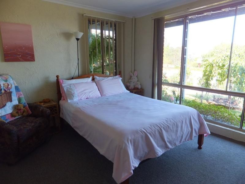 50 Nautilus Way, Lakes Entrance VIC 3909