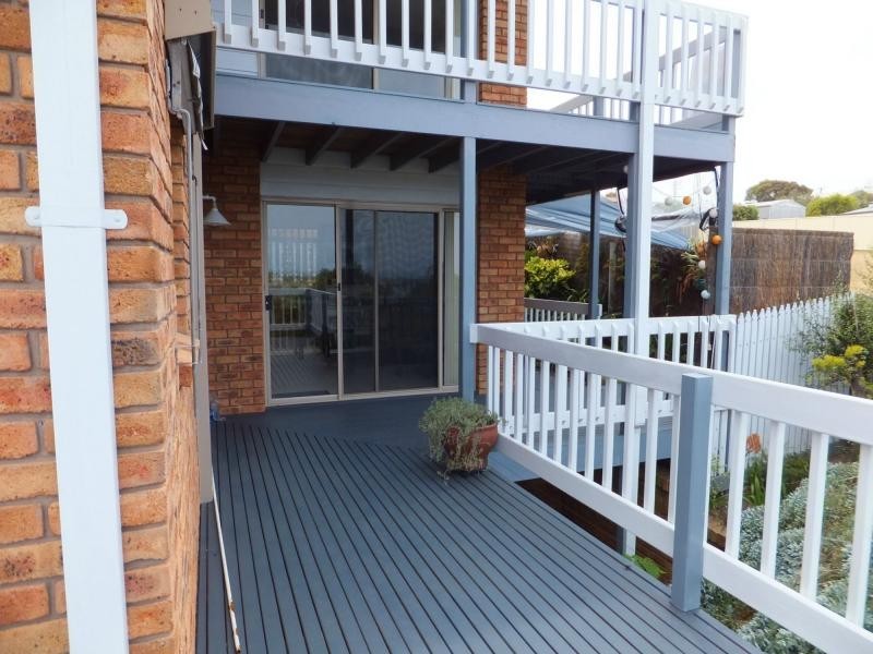 50 Nautilus Way, Lakes Entrance VIC 3909