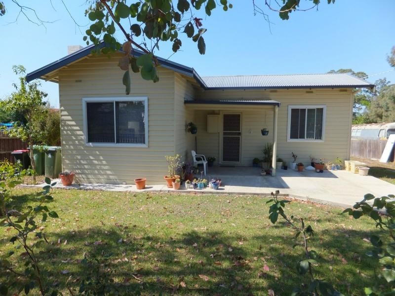 6 Stirling Street, Bruthen VIC 3885