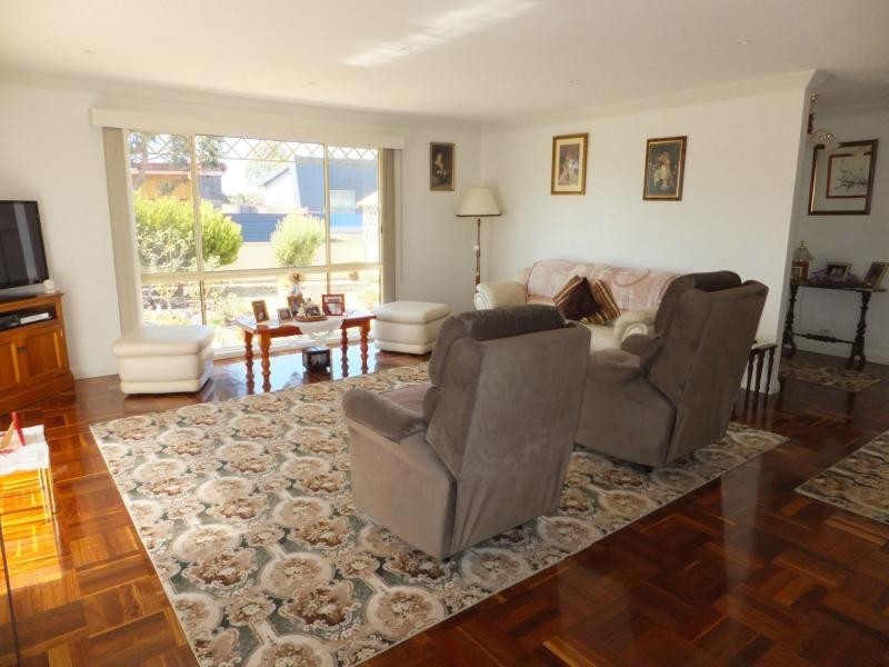9 Lake Haven Avenue, Newlands Arm VIC 3875