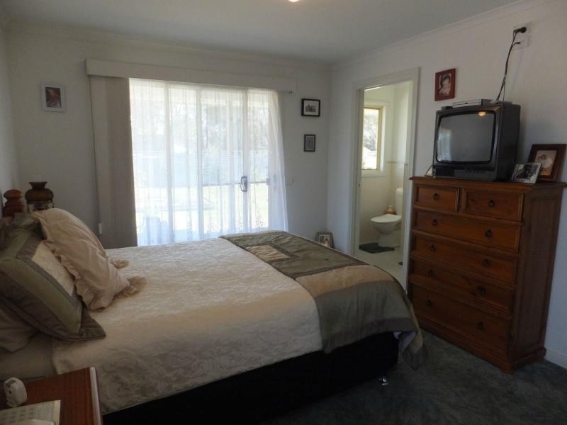 9 Lake Haven Avenue, Newlands Arm VIC 3875