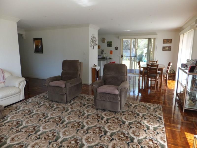 9 Lake Haven Avenue, Newlands Arm VIC 3875