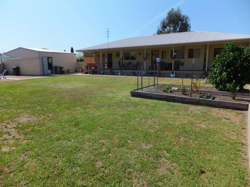 9 Lake Haven Avenue, Newlands Arm VIC 3875