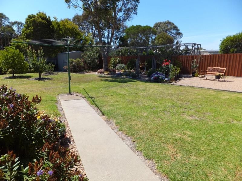 7 Lake Haven Avenue, Newlands Arm VIC 3875