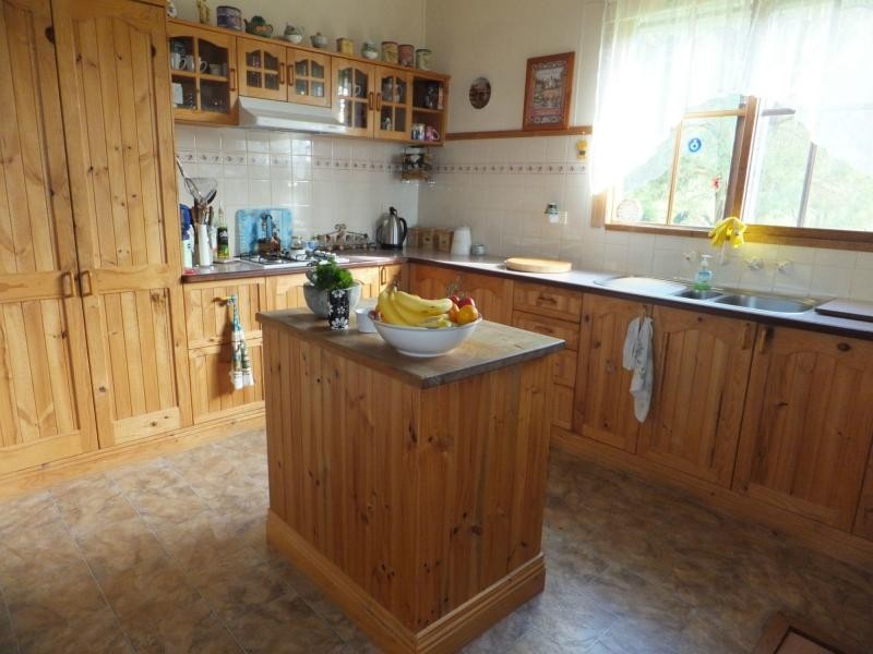 33 Giles Street, Wiseleigh VIC 3885