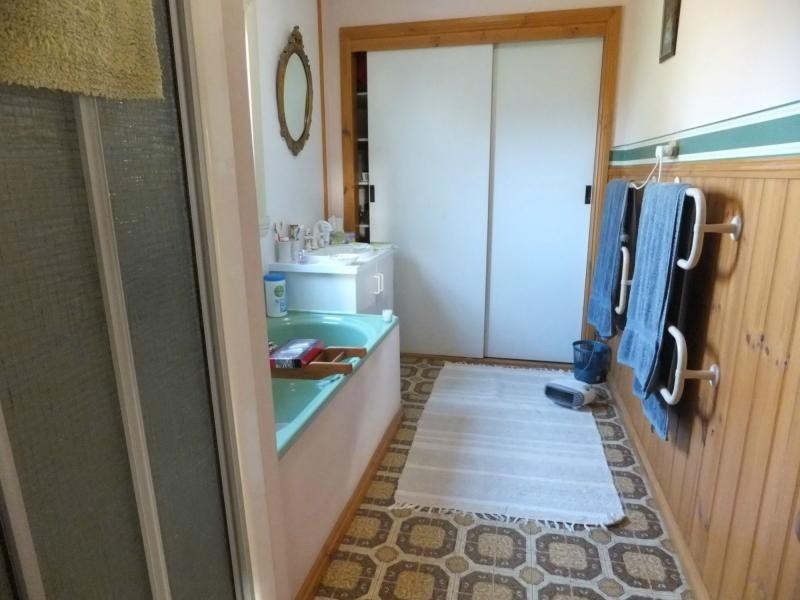 33 Giles Street, Wiseleigh VIC 3885