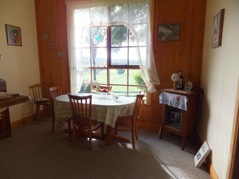 33 Giles Street, Wiseleigh VIC 3885