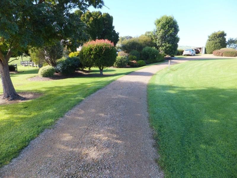 33 Giles Street, Wiseleigh VIC 3885