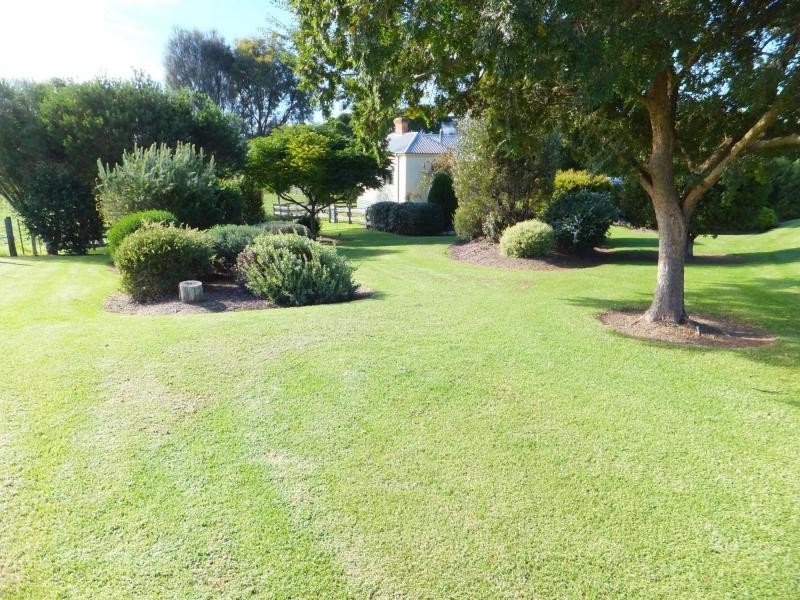 33 Giles Street, Wiseleigh VIC 3885