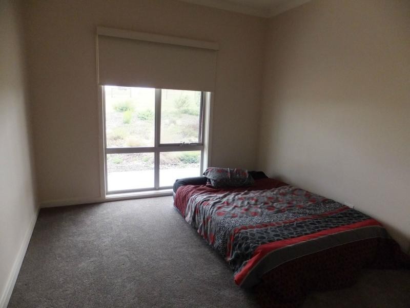 45 Kingsley Drive, Wy Yung VIC 3875