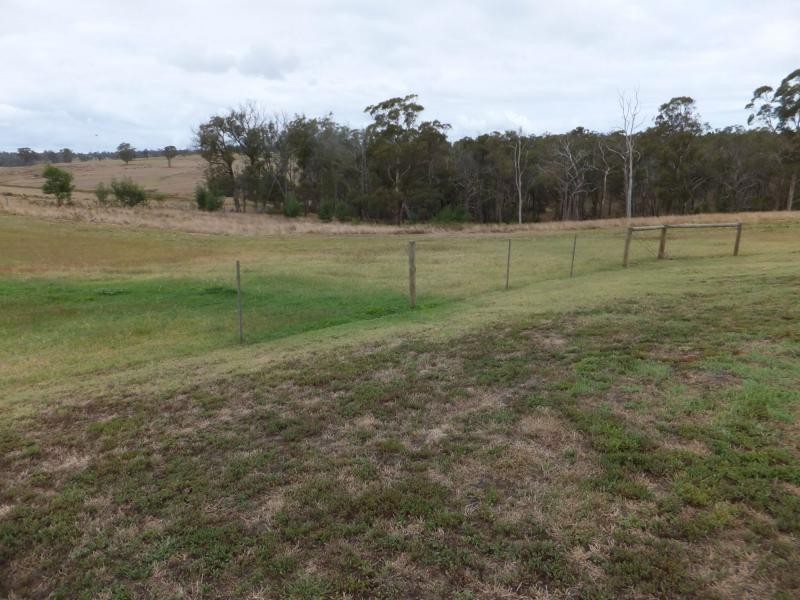 45 Kingsley Drive, Wy Yung VIC 3875