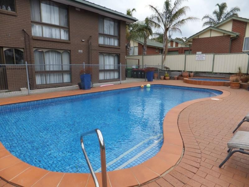 3/93 Lake Bunga Beach Road, Lakes Entrance VIC 3909