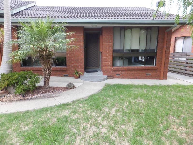 3/93 Lake Bunga Beach Road, Lakes Entrance VIC 3909