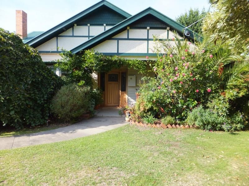 59 Francis Street, Bairnsdale VIC 3875