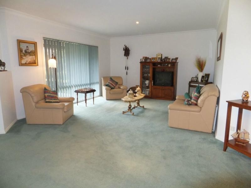 70 Landsman Drive, Nicholson VIC 3882