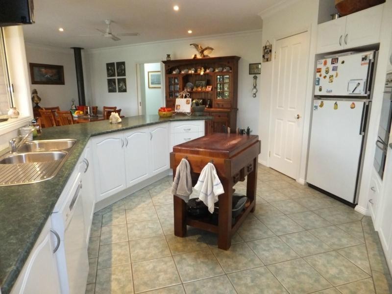 70 Landsman Drive, Nicholson VIC 3882