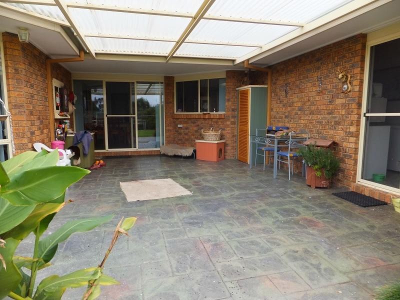 70 Landsman Drive, Nicholson VIC 3882
