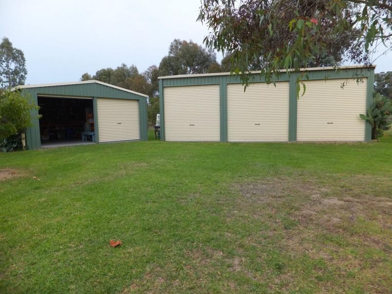 70 Landsman Drive, Nicholson VIC 3882