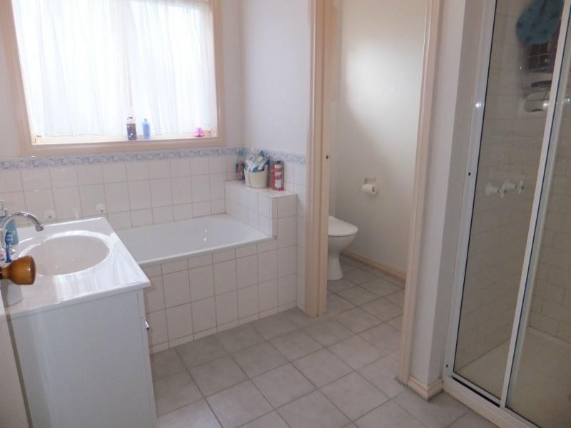 1 The Grange, Bairnsdale VIC 3875