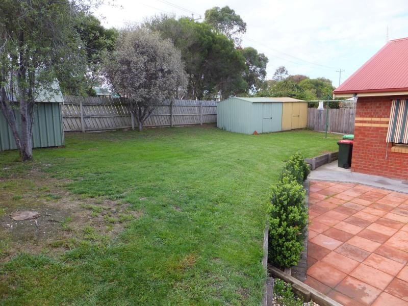 1 The Grange, Bairnsdale VIC 3875