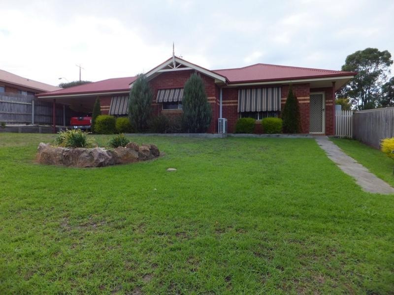 1 The Grange, Bairnsdale VIC 3875