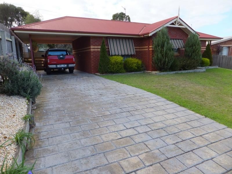 1 The Grange, Bairnsdale VIC 3875