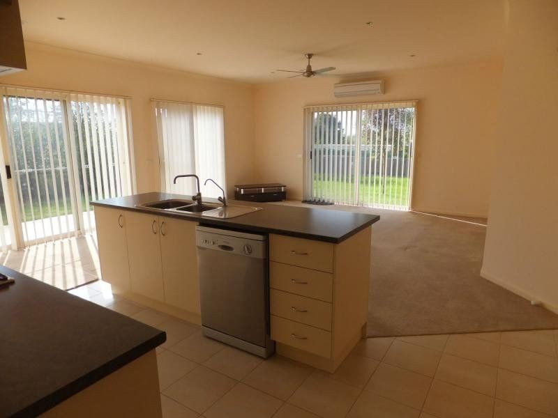 5 Schooner Terrace, Paynesville VIC 3880