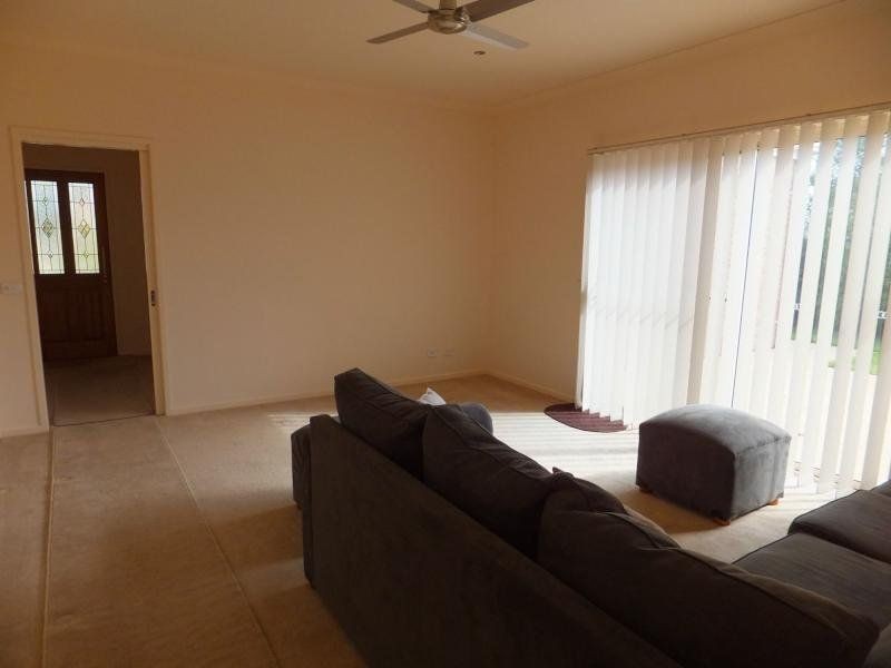 5 Schooner Terrace, Paynesville VIC 3880