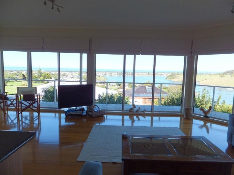 79 O’Neills Road, Lakes Entrance VIC 3909