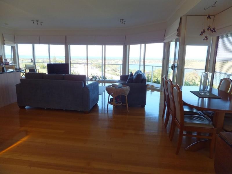 79 O’Neills Road, Lakes Entrance VIC 3909