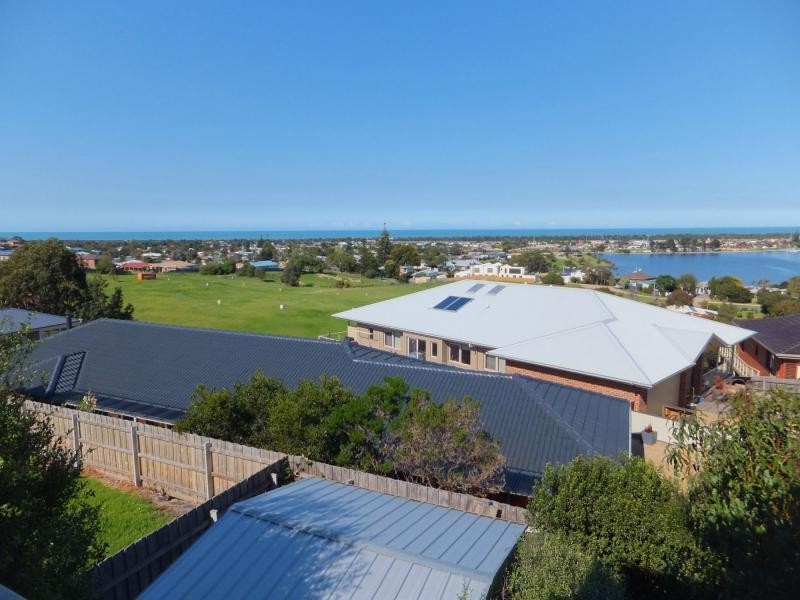 79 O’Neills Road, Lakes Entrance VIC 3909