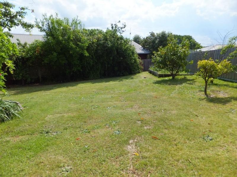 6 Hugh Court, Bairnsdale VIC 3875