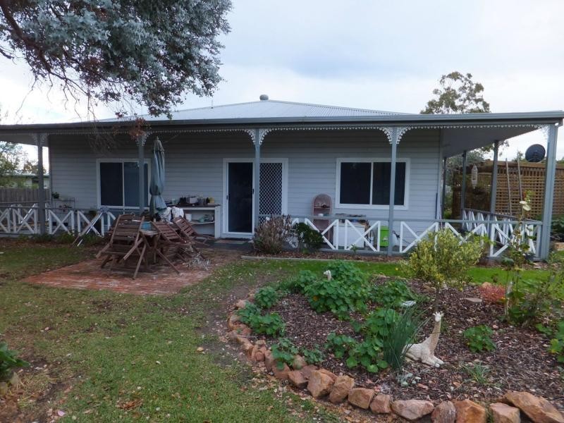 4 Collins Street, Lindenow South VIC 3875