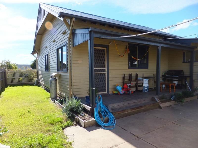 103 Dalmahoy Street, Bairnsdale VIC 3875