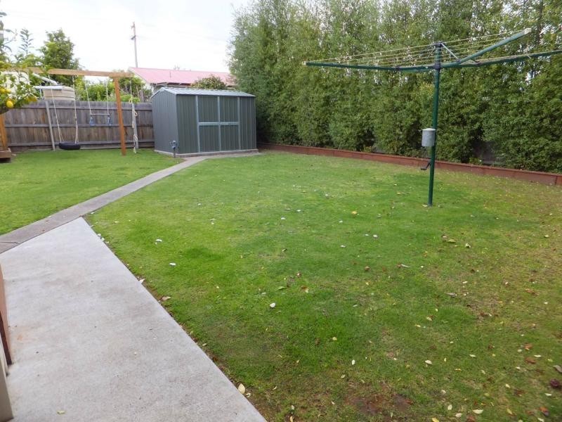 28 Day Street, Bairnsdale VIC 3875
