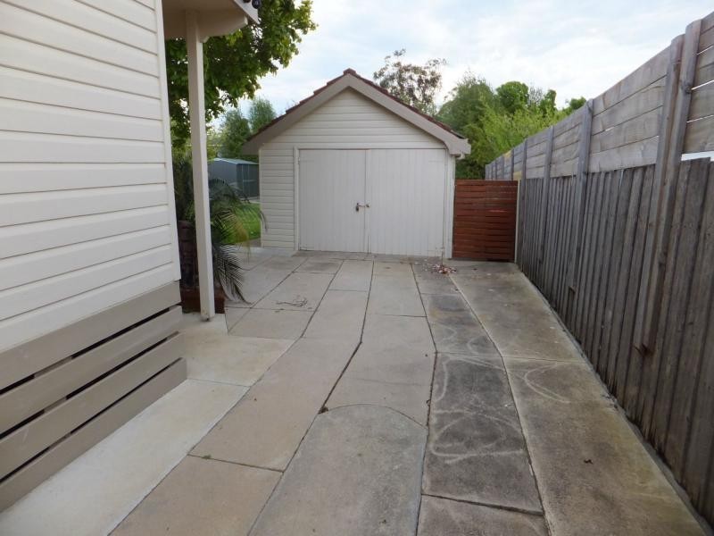 28 Day Street, Bairnsdale VIC 3875