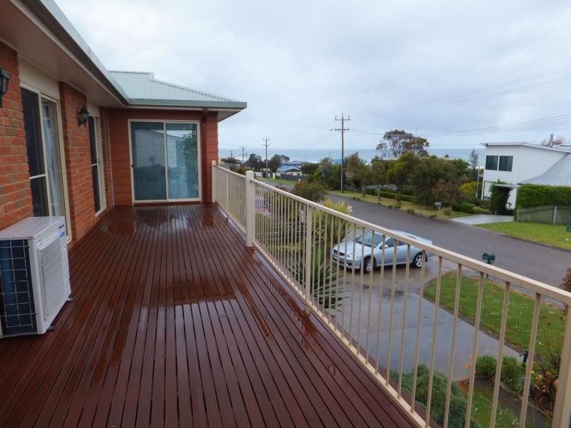 5 Skidale Close, Lake Tyers Beach VIC 3909