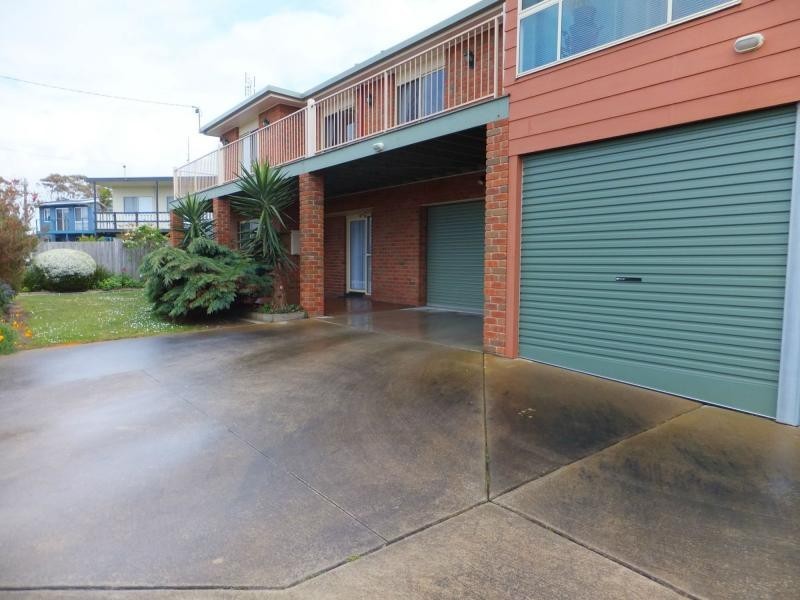 5 Skidale Close, Lake Tyers Beach VIC 3909