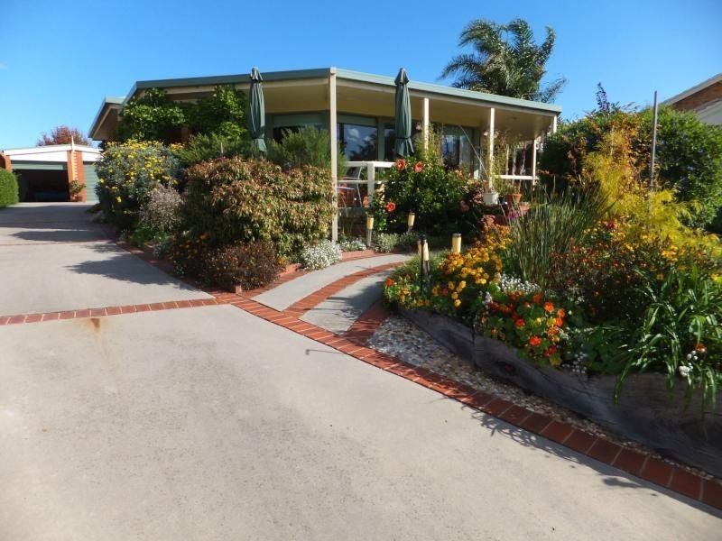 12 Windermere Terrace, Paynesville VIC 3880