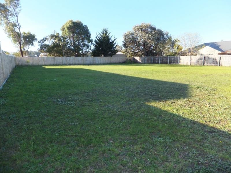 13 Lake Valley Way, Newlands Arm VIC 3875
