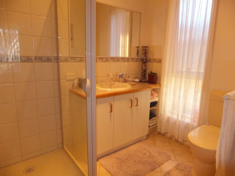 1 Tairua Place, Bairnsdale VIC 3875