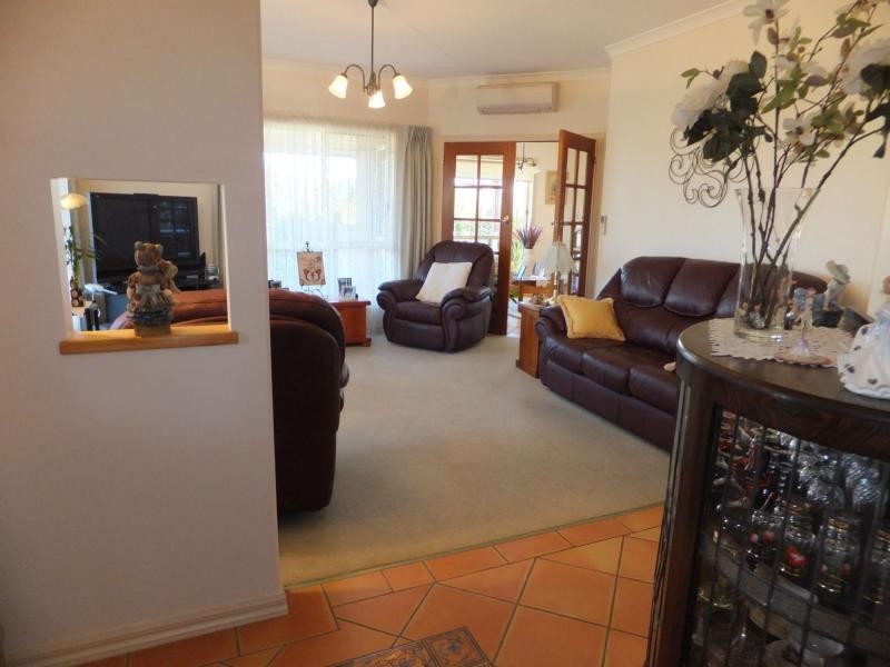 1 Tairua Place, Bairnsdale VIC 3875