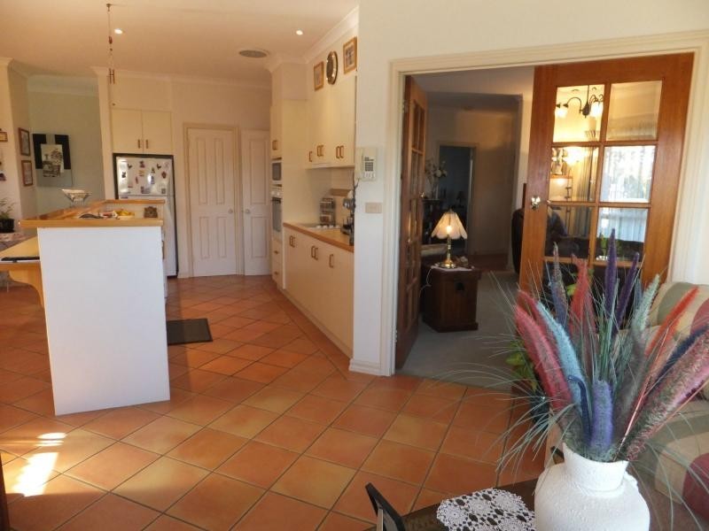 1 Tairua Place, Bairnsdale VIC 3875