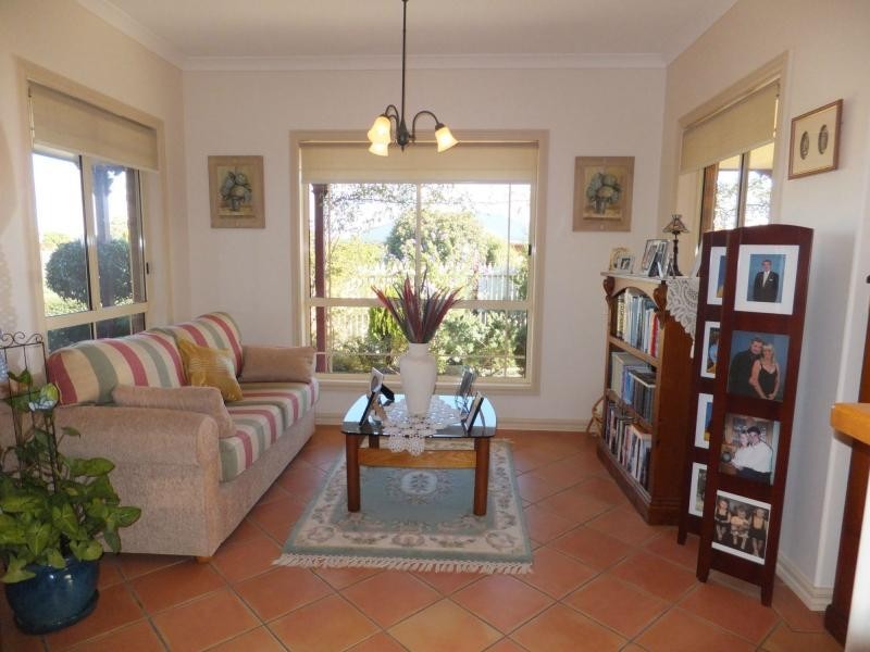 1 Tairua Place, Bairnsdale VIC 3875