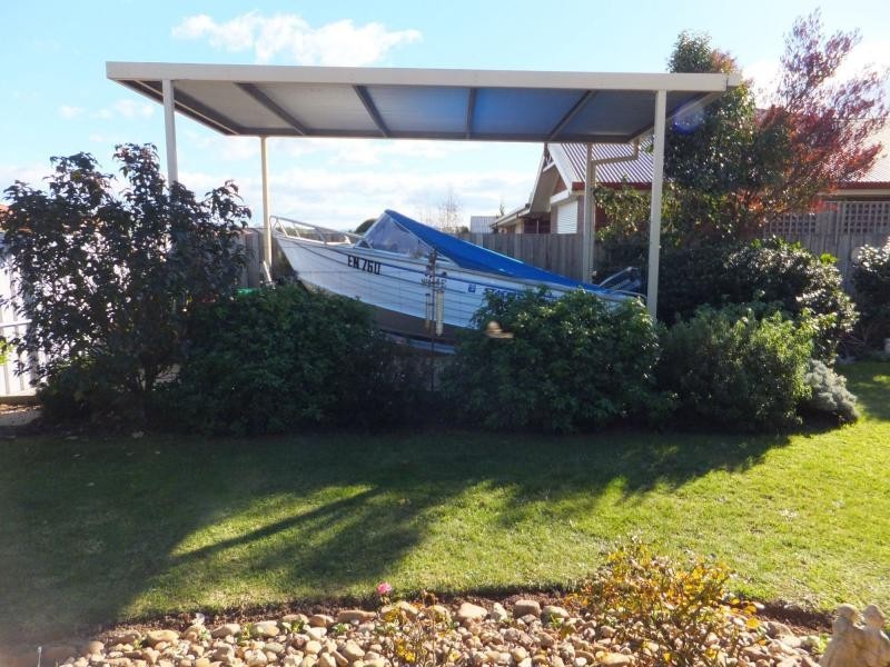 1 Tairua Place, Bairnsdale VIC 3875