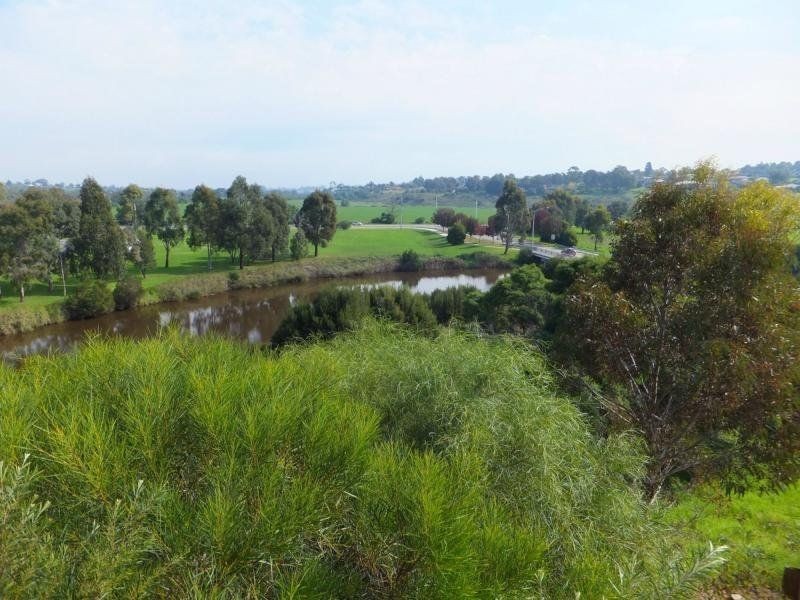 105 Howitt Avenue, Bairnsdale VIC 3875